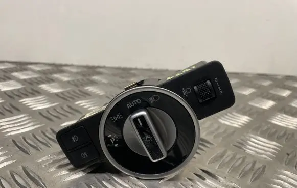 Mercedes-Benz C W204 Light switch A2049053003