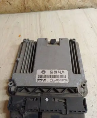 Volkswagen Touran I Engine control unit/module 03G906016HK 1039S07795 0281012251