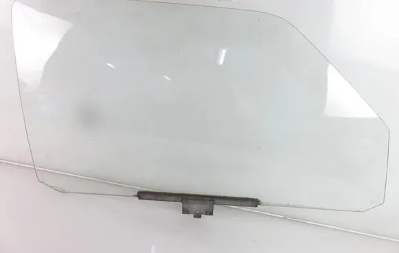 Volkswagen Golf II Front door window glass four-door 