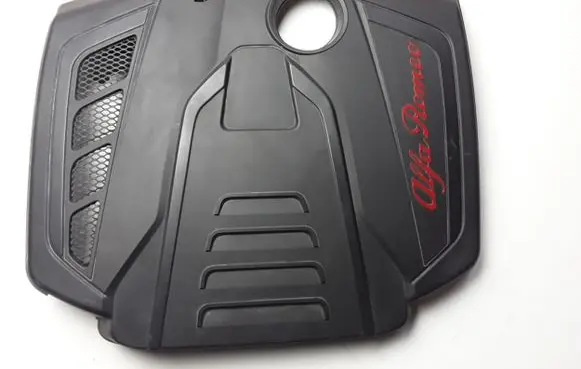 Alfa Romeo Giulia Engine cover (trim)