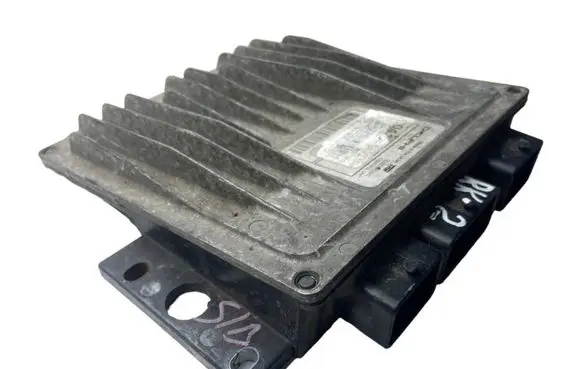 Renault Kangoo II Engine control unit/module R0410C122B 82026029
