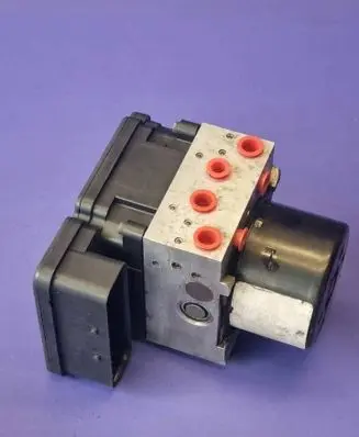 Chrysler 300 - 300C ABS Pump 25092643933