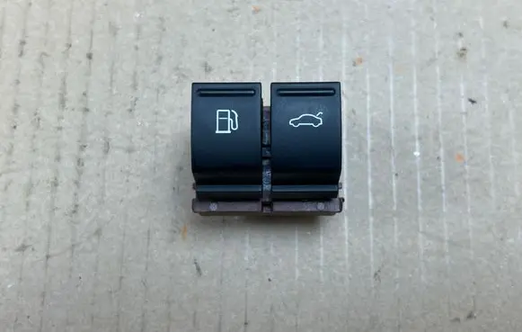 Volkswagen PASSAT B6 Fuel tank opening switch 3C0959903B