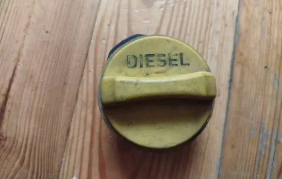 Opel Antara Fuel tank filler cap 131207N