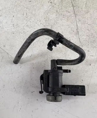Volkswagen Touareg I Vacuum valve 1J0906283C 1J0906283