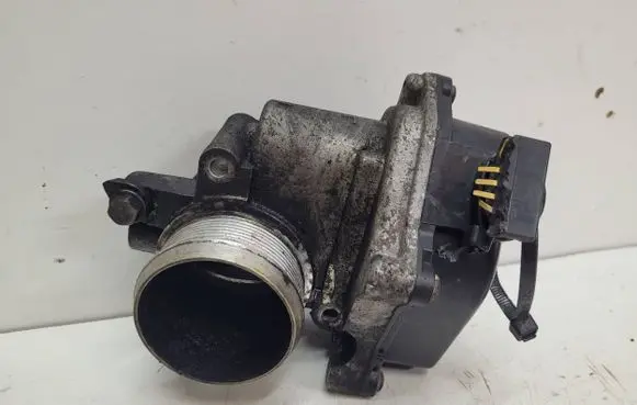 Volkswagen Caddy Throttle valve 03L128063QV100