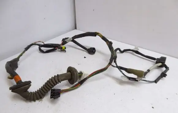 Toyota Avensis T220 Rear wire harness sleeve 