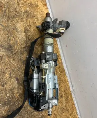 BMW 5 E60 E61 Steering wheel axle 6770705