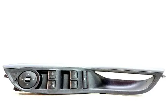 Ford Focus Electric window control switch AM5T14A132