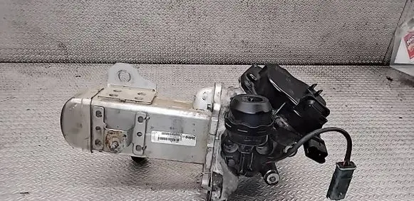 Citroen C5 EGR valve cooler 9688701680 V29002699 317900285