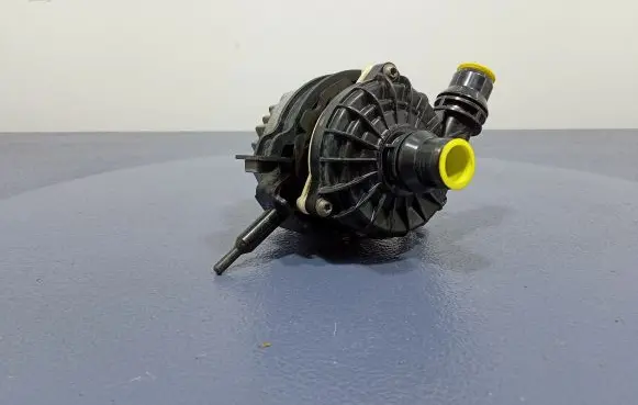BMW X3 G01 Water pump 8686899