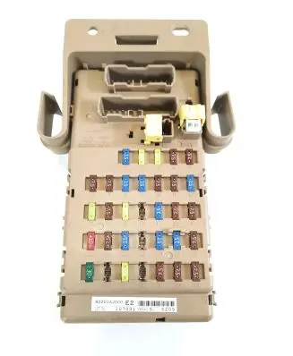 Subaru Legacy Fuse module 82201AJ000