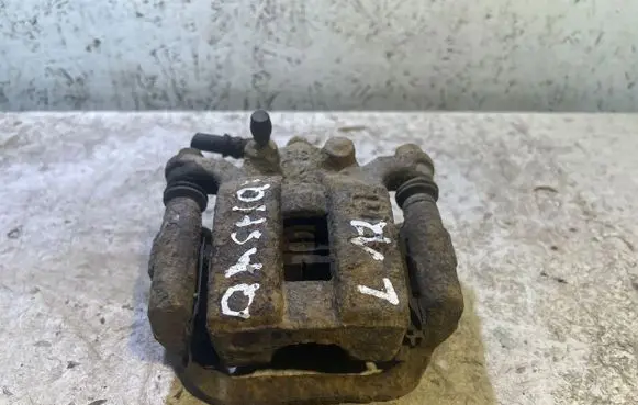 Rear brake caliper