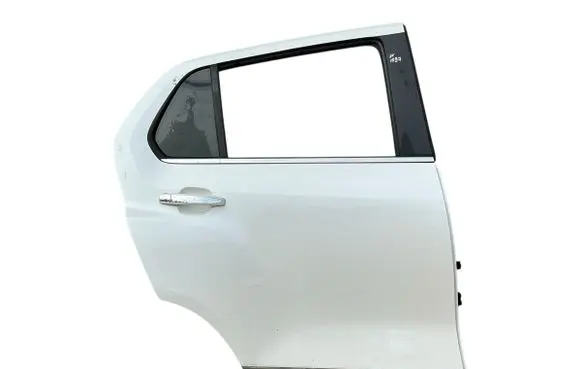 Chevrolet Trax Rear door