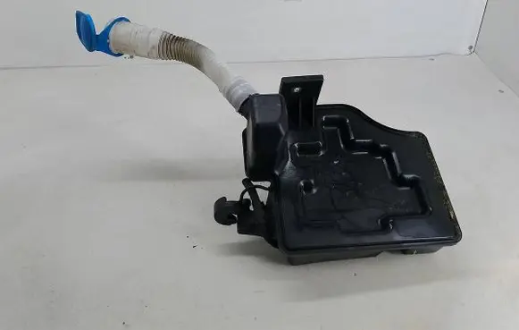 Volkswagen Polo V 6R Windshield washer fluid reservoir/tank