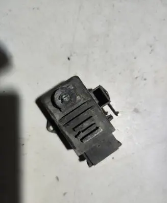 Volkswagen PASSAT B7 Other relay 1K0959772