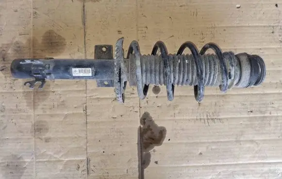 Seat Ibiza IV (6J,6P) Front shock absorber/damper 6R0413031F 13G83AW 6R0611841A