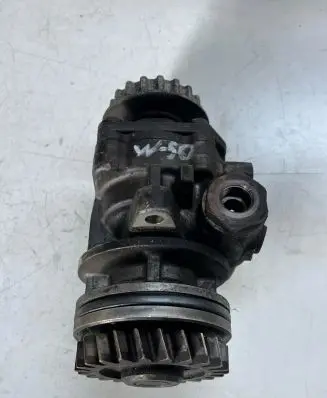 Volkswagen Touareg I Power steering pump 7L6422153B