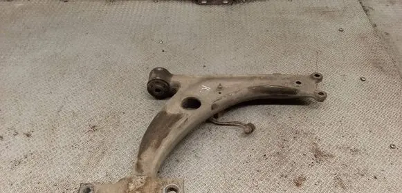 Volkswagen PASSAT B6 Front lower control arm/wishbone 3C0407153B