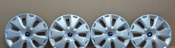 Ford Focus R16 wheel hub/cap/trim AM511000BA