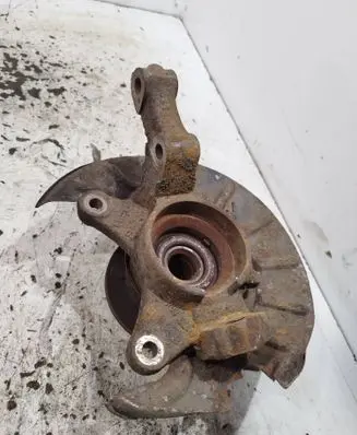 Land Rover Freelander Front wheel hub spindle knuckle