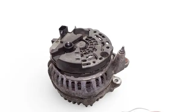 Skoda Octavia Mk2 (1Z) Generator/alternator 06F903023F