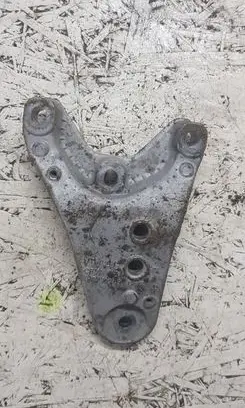Skoda Roomster (5J) Engine mounting bracket 600199185D
