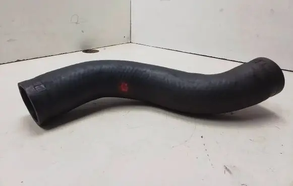 Toyota Avensis Verso Intercooler hose/pipe