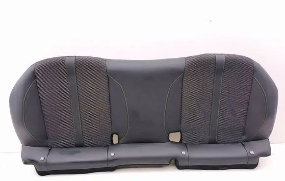 Peugeot 2008 II Rear seat 