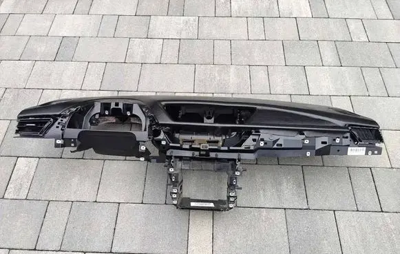 BMW X1 E84 Dashboard 39920437803S 1072244670030 34065165C