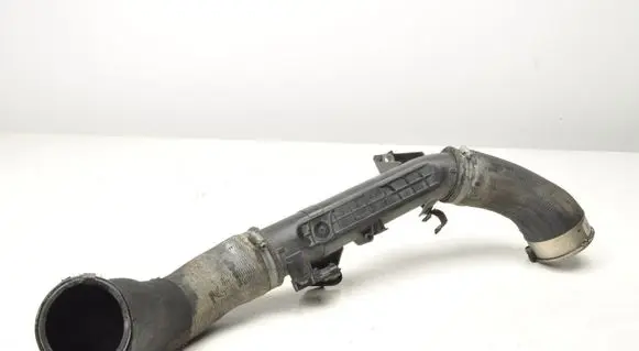Volvo XC60 Intercooler hose/pipe 31422153