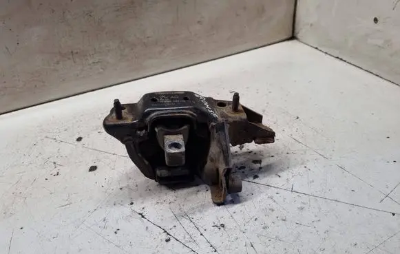 Skoda Roomster (5J) Engine mount bracket 6Q0199555