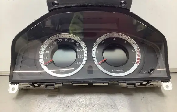 Volvo V70 Speedometer (instrument cluster) 31270851AA 69199910U 36002492