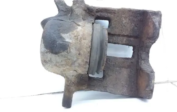 Peugeot 406 Front brake caliper