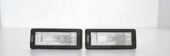 Renault Scenic II - Grand scenic II Number plate light 8200013577