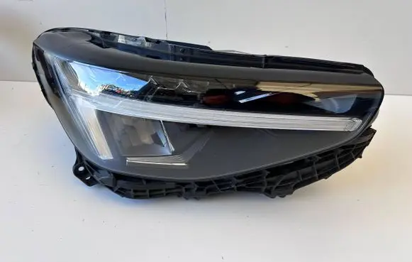 Volvo XC40 Headlight/headlamp 32338909