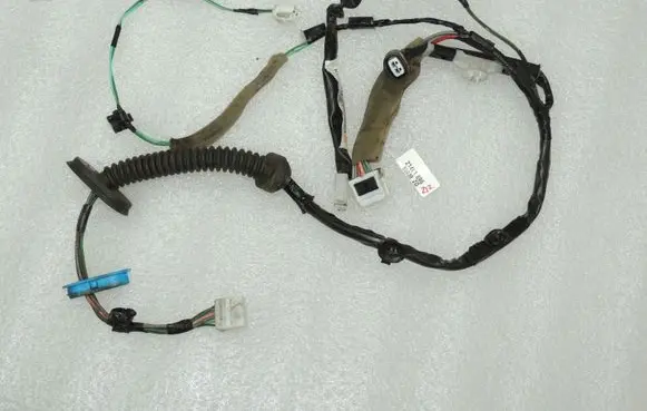 Suzuki Vitara (LY) Rear door wiring loom 3675154PB0