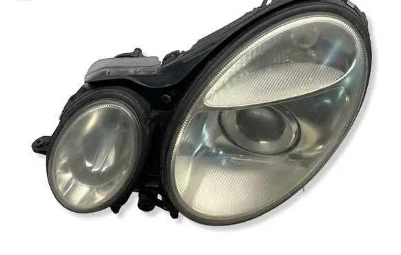 Mercedes-Benz E W211 Headlight/headlamp 15435901 5DV00829000