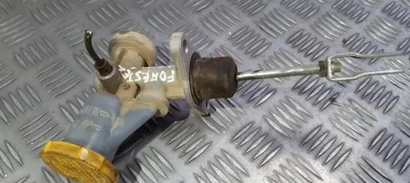 Subaru Forester SF Clutch master cylinder