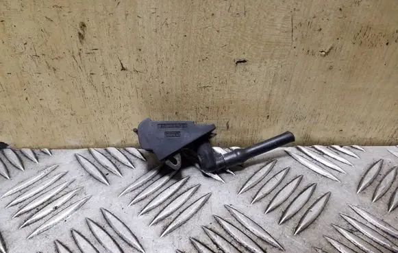 Skoda Octavia Mk2 (1Z) Windshield washer spray nozzle 8Z0955987B