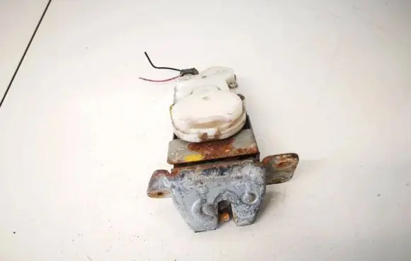 Mitsubishi Grandis Tailgate/trunk/boot lock/catch/latch