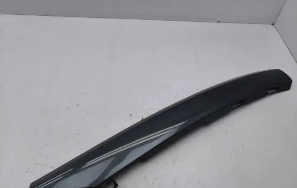 Windshield trim