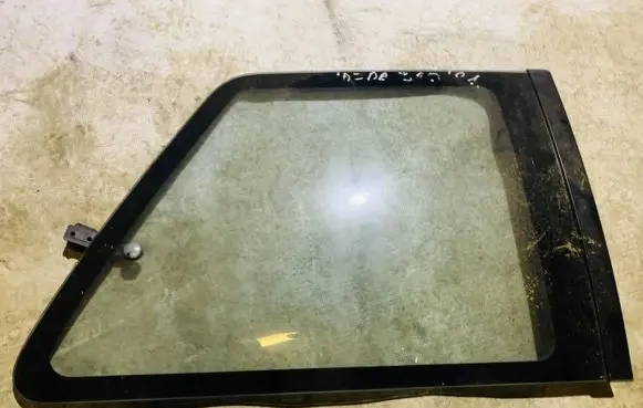 Mazda 323 Rear side window