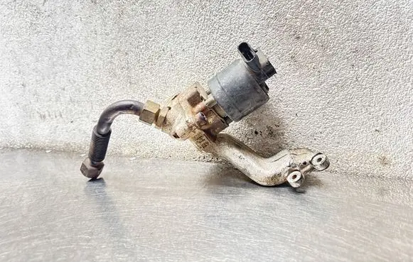Opel Omega B1 EGR valve 94107 90412573
