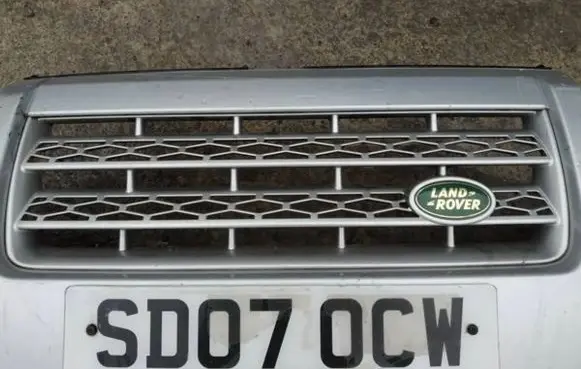 Land Rover Freelander 2 - LR2 Front grill