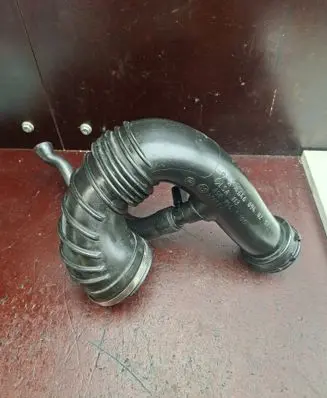 Mercedes-Benz C W203 Turbo air intake inlet pipe/hose A6460940297