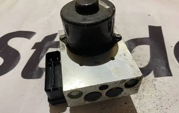 Mercedes-Benz R W251 ABS Pump A1644311912 1644311912