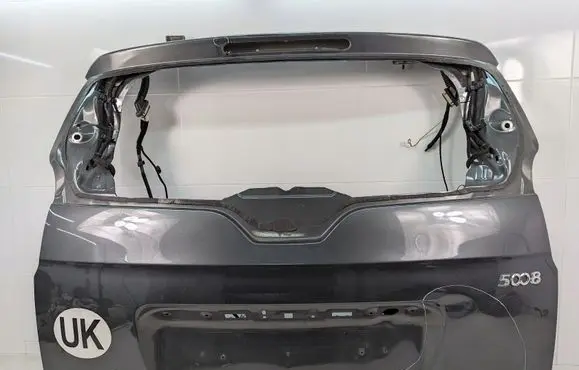 Peugeot 5008 Truck tailgate 01833