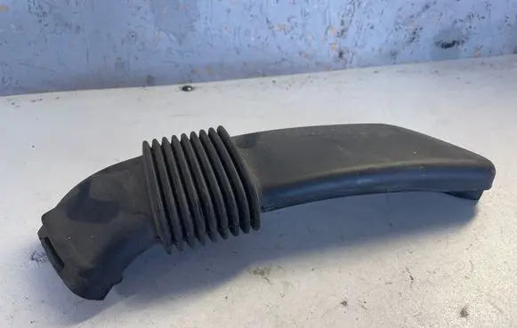 Renault Megane III Air intake duct part 244930002R T06009A154