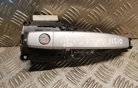 Opel Astra J Front door exterior handle